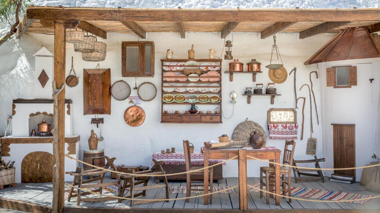 Emilia'S Little Farmhouses Agioi Anargyroi  Kültér fotó